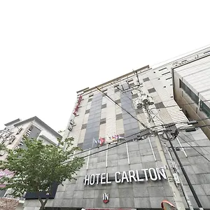 Carlton 호텔